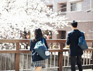 大多数人都选择高考后去日本留学的原因是什么？